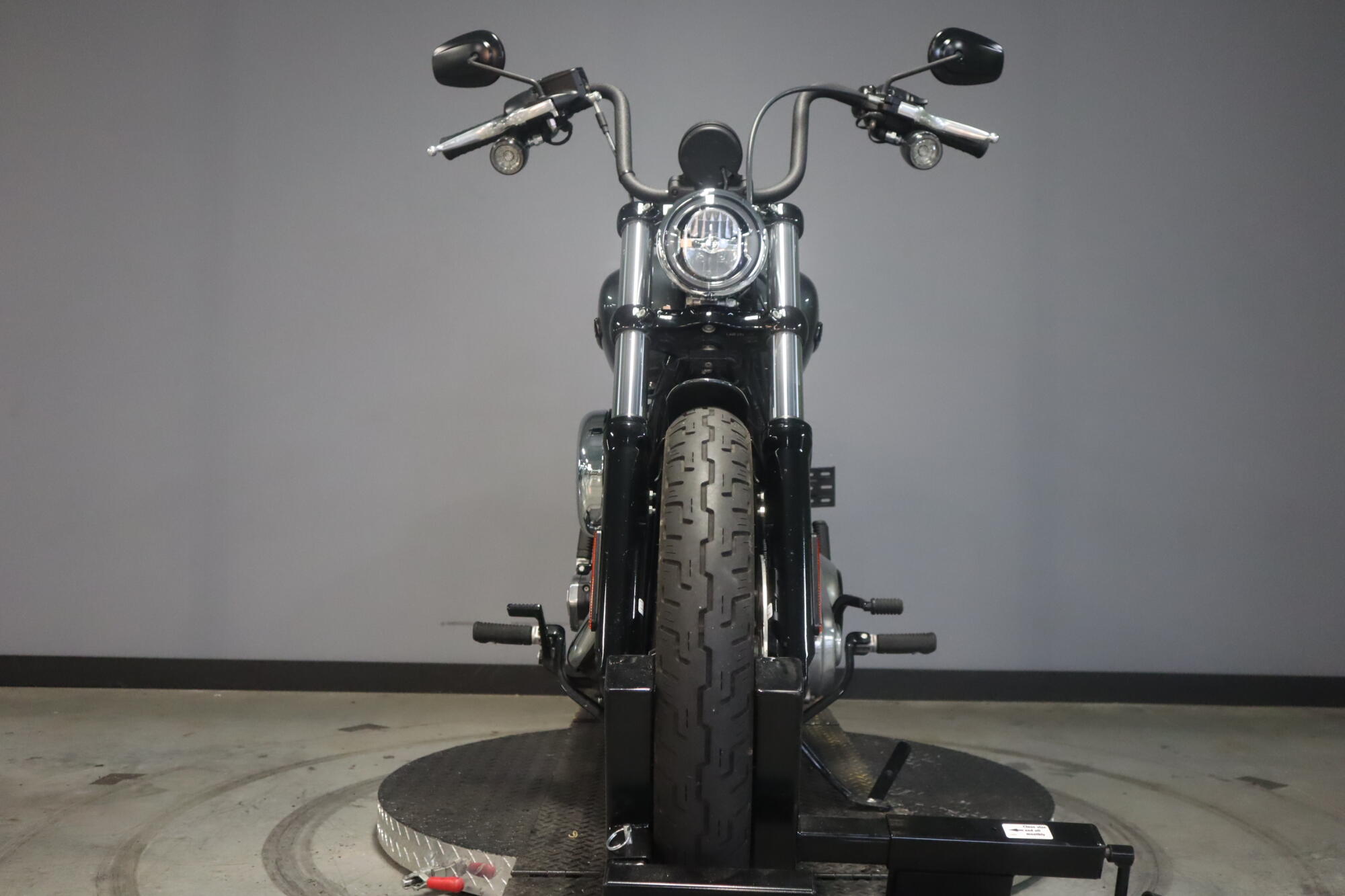 2025 Harley-Davidson® Street Bob® FXBB, photo 3
