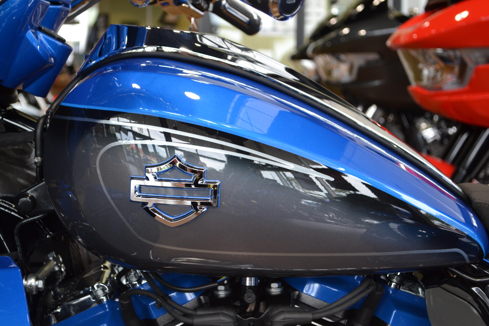 2026 Harley-Davidson® CVO Street Glide 3 Limited Electric Coast - FLHLTSE, photo 12