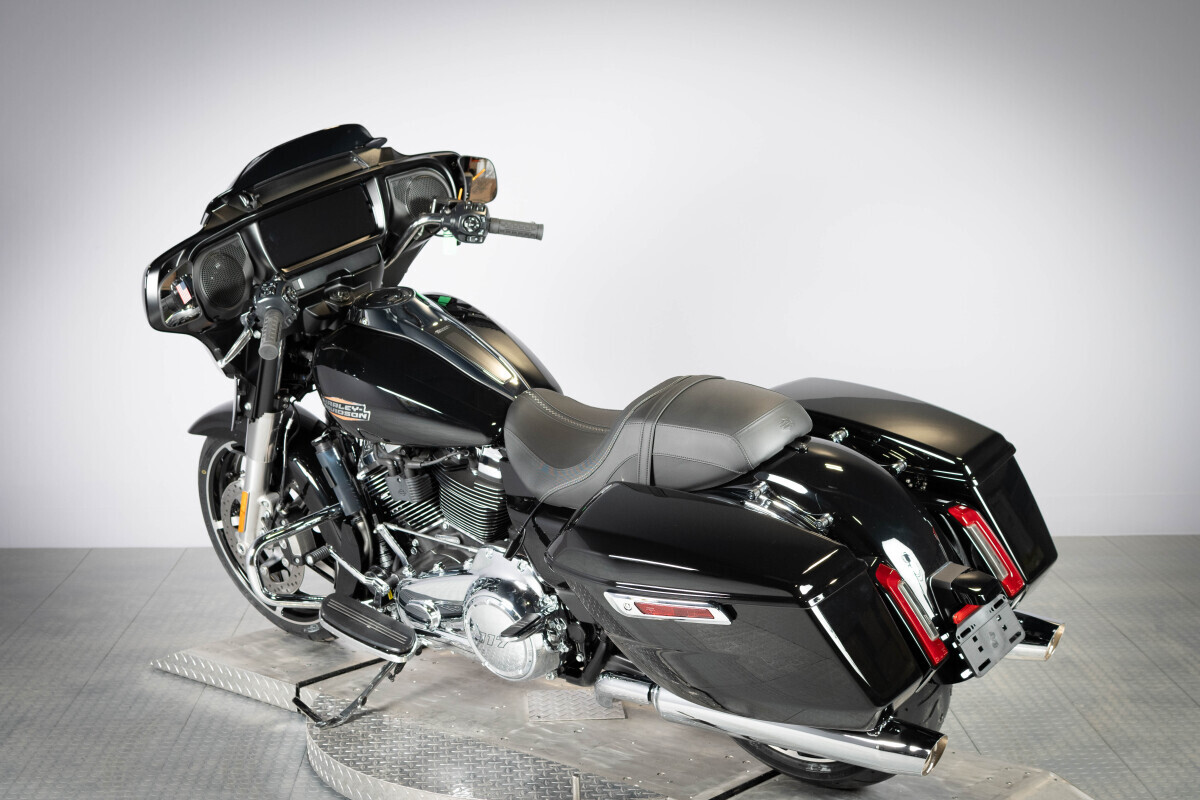 2026 Harley-Davidson® Street Glide® FLHX, photo 7