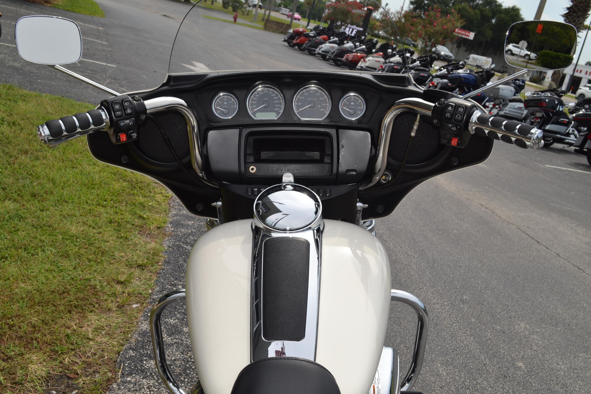 2021 Harley-Davidson® Police Electra Glide® - FLHTP, photo 9