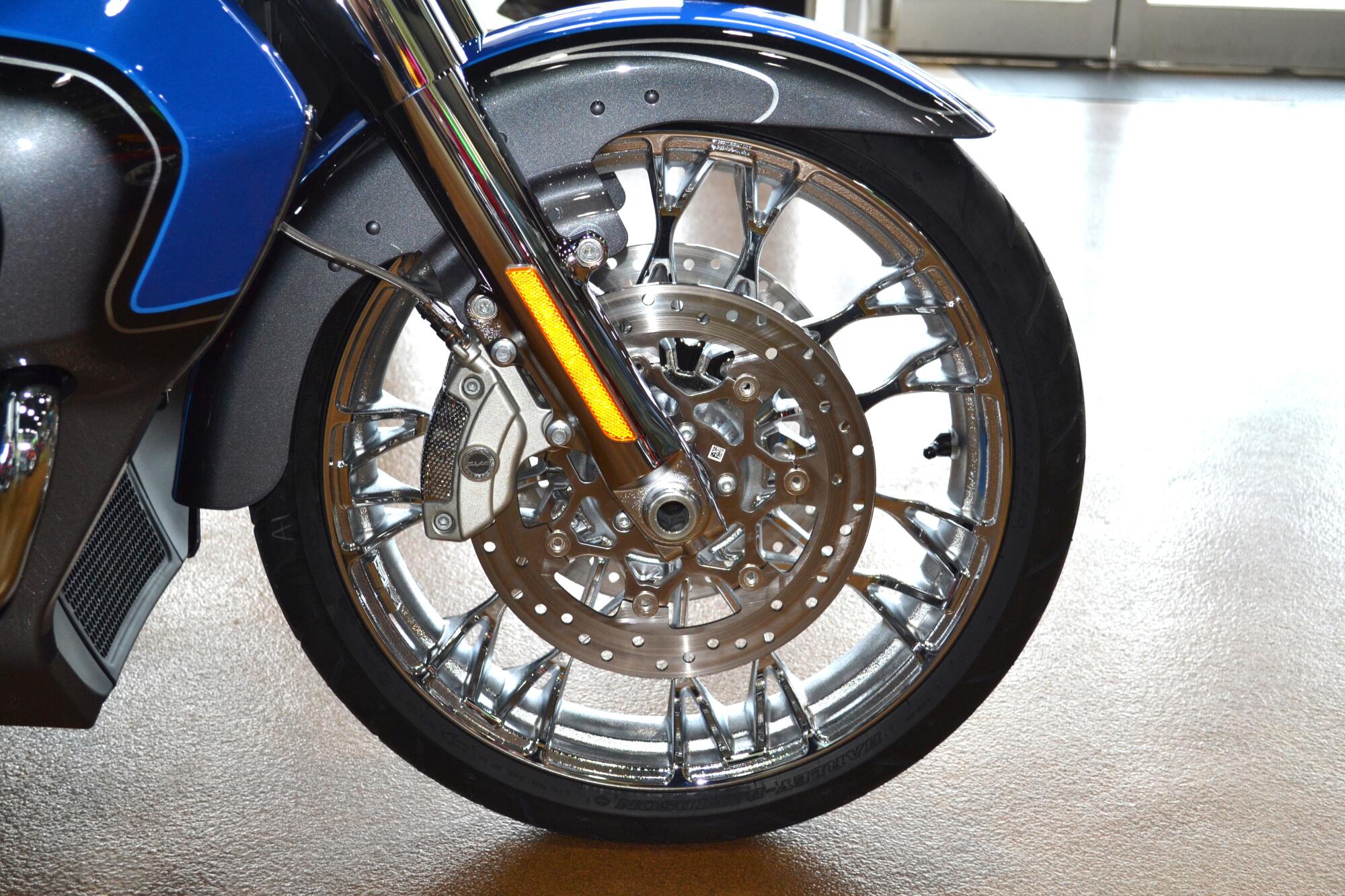2026 Harley-Davidson® CVO Street Glide 3 Limited Electric Coast - FLHLTSE, photo 2