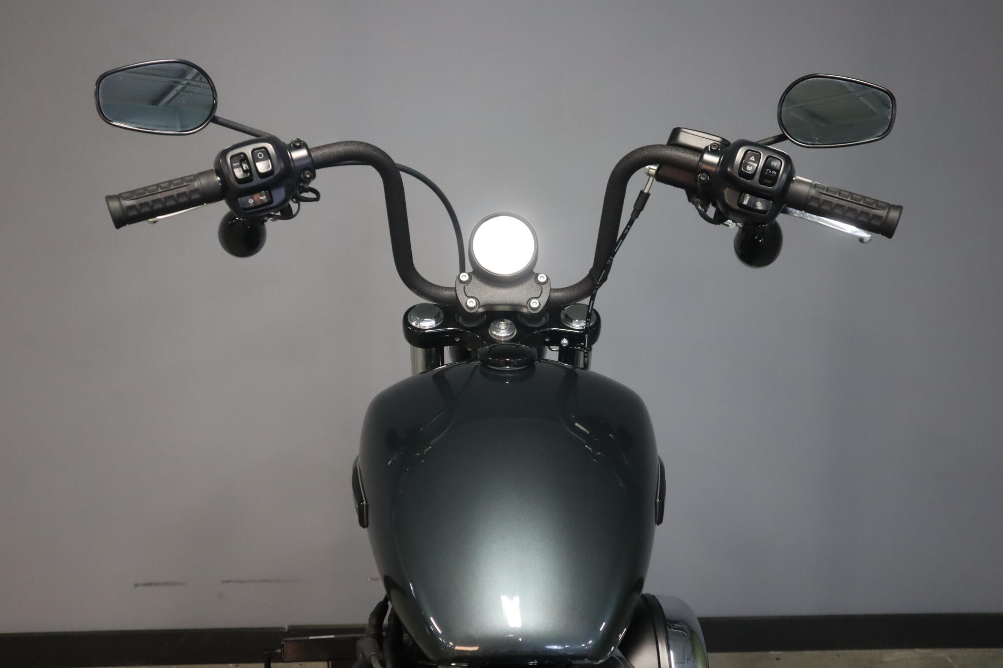 2025 Harley-Davidson® Street Bob® FXBB, photo 9