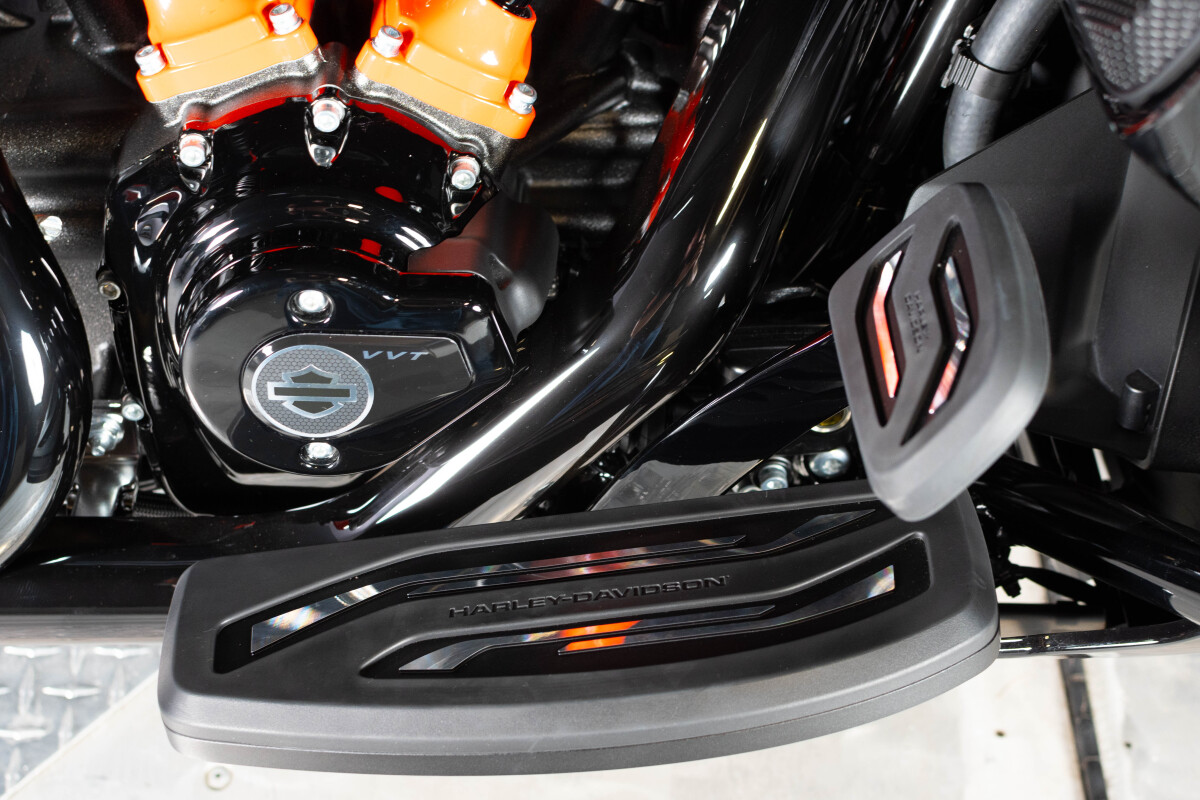 2026 Harley-Davidson® CVO Street Glide Limited FLHXLSE, photo 8