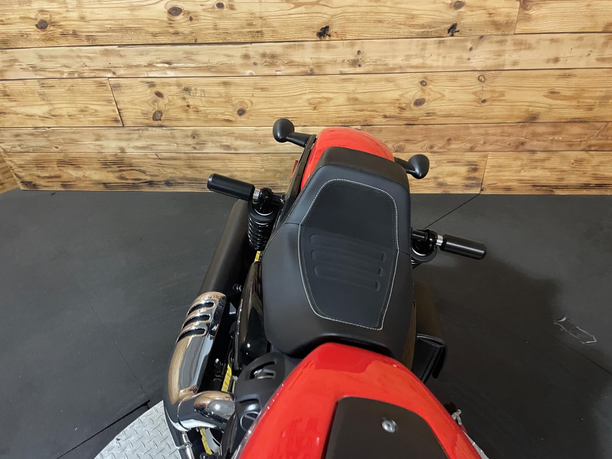 2026 Harley-Davidson® Nightster™ RH975, photo 6