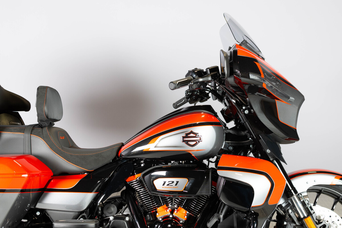 2026 Harley-Davidson® CVO Street Glide Limited FLHXLSE, photo 6