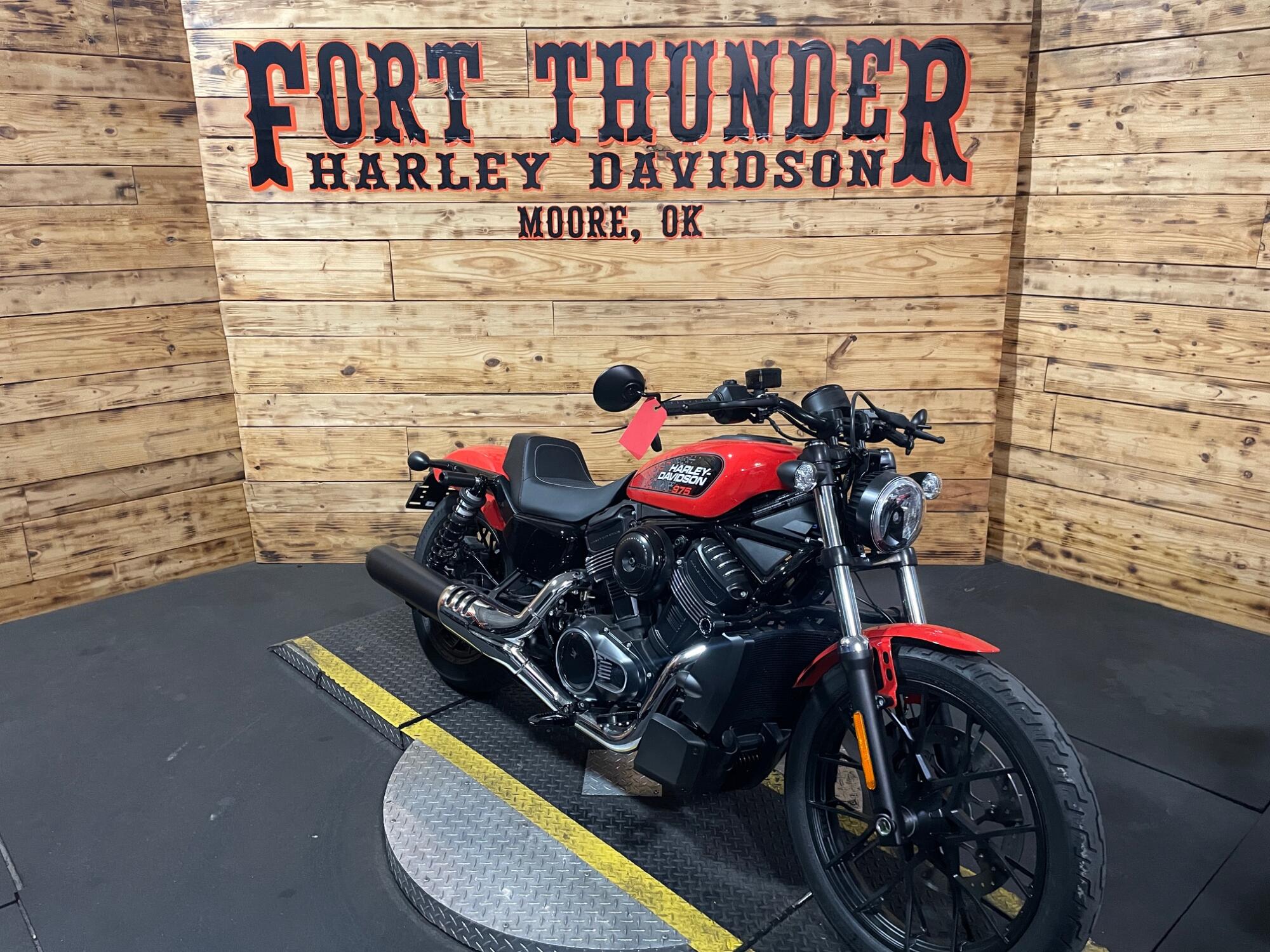 2026 Harley-Davidson® Nightster™ RH975, photo 3