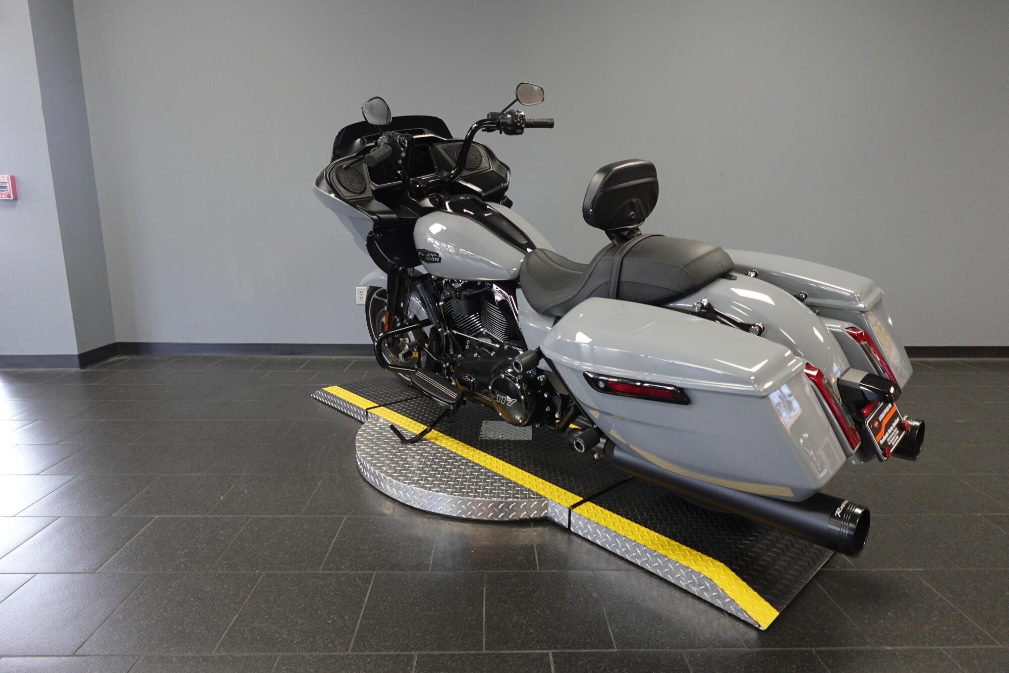 2026 Harley-Davidson® Road Glide® FLTRX, photo 6