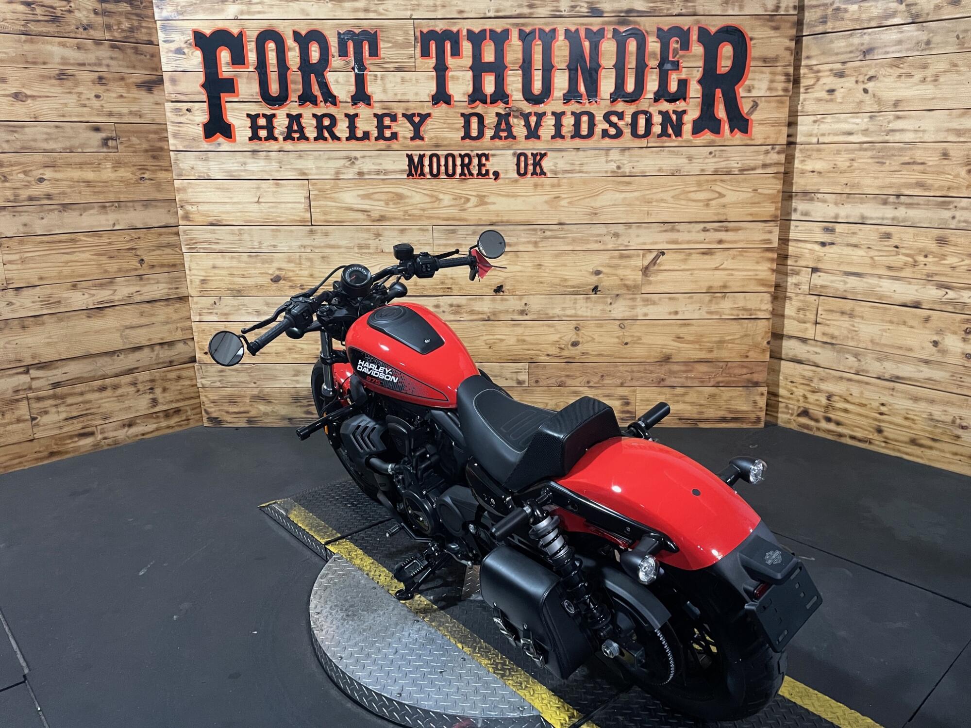 2026 Harley-Davidson® Nightster™ RH975, photo 10