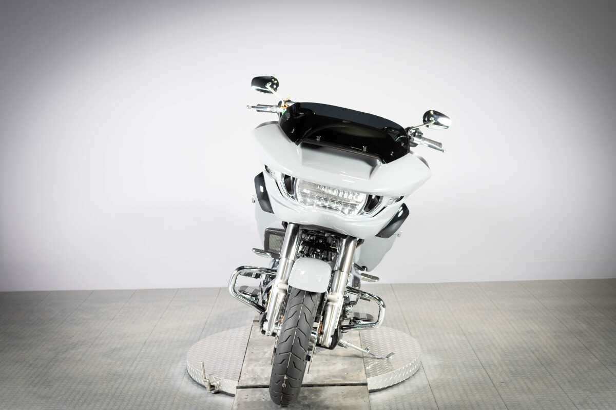 2026 Harley-Davidson® Road Glide™ FLTRX, photo 10