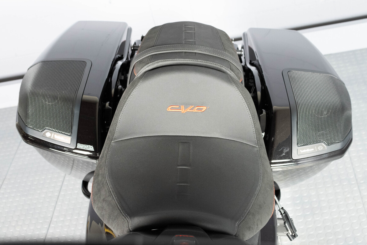2025 Harley-Davidson® CVO™ Street Glide® FLHXSE, photo 44