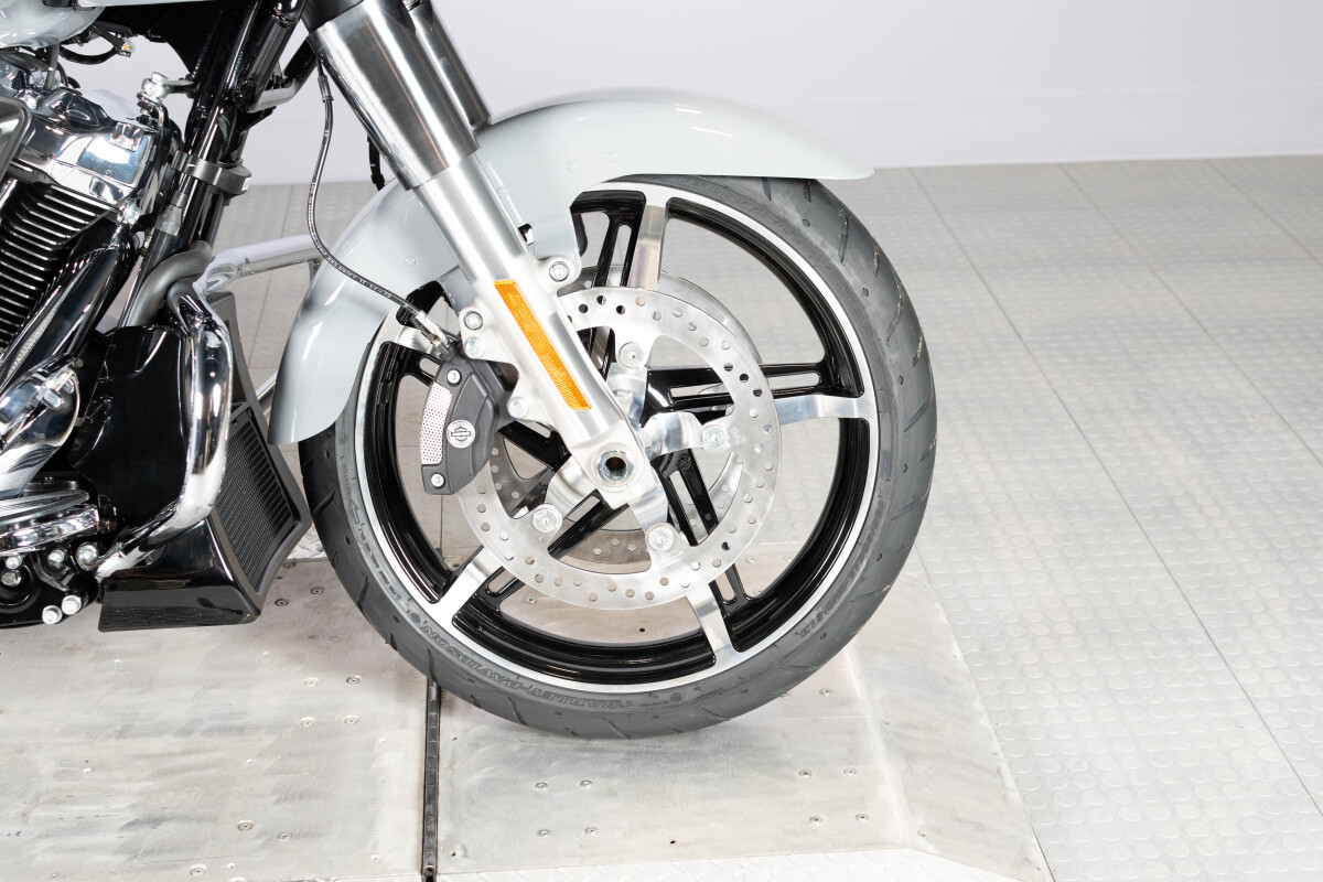 2026 Harley-Davidson® Road Glide™ FLTRX, photo 4