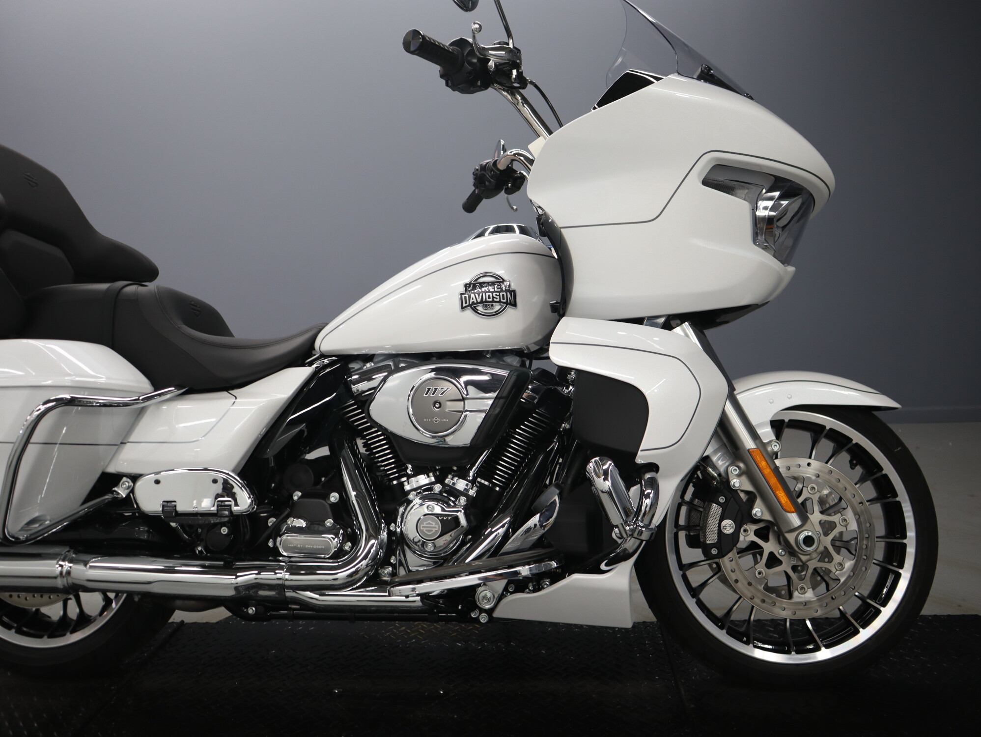 2026 Harley-Davidson® Road Glide Limited FLTRXL, photo 12