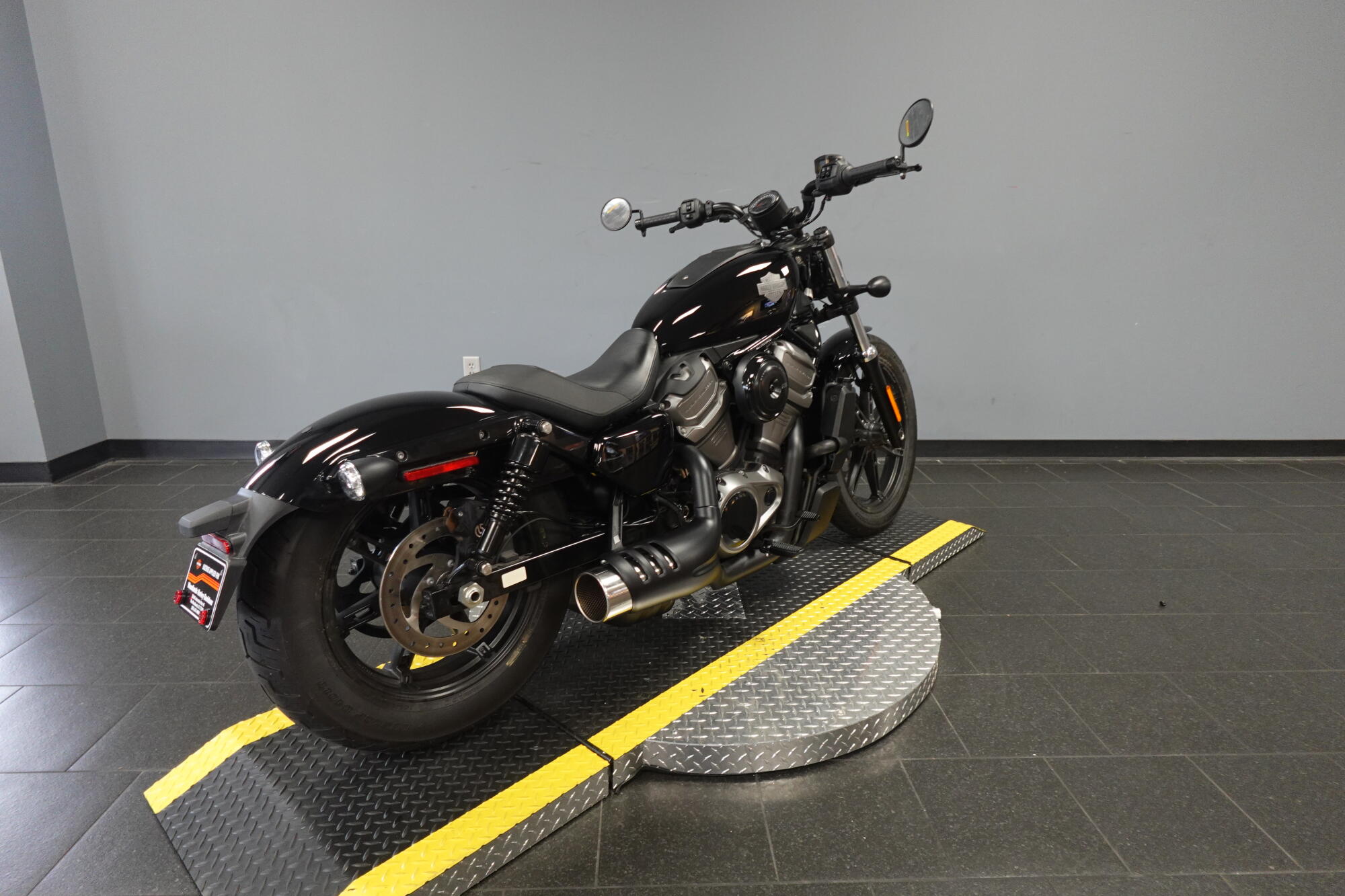2024 Harley-Davidson® Nightster™ RH975, photo 9