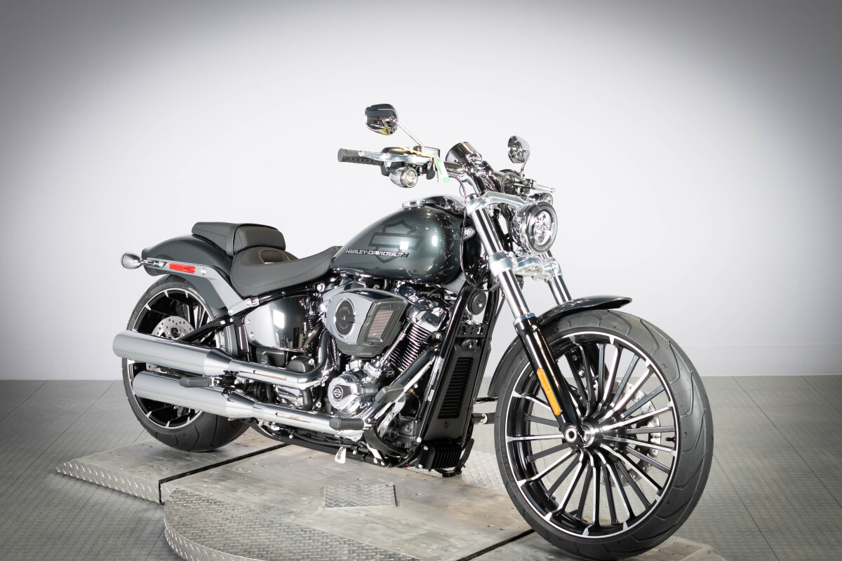 2026 Harley-Davidson® Breakout™ FXBR, photo 2