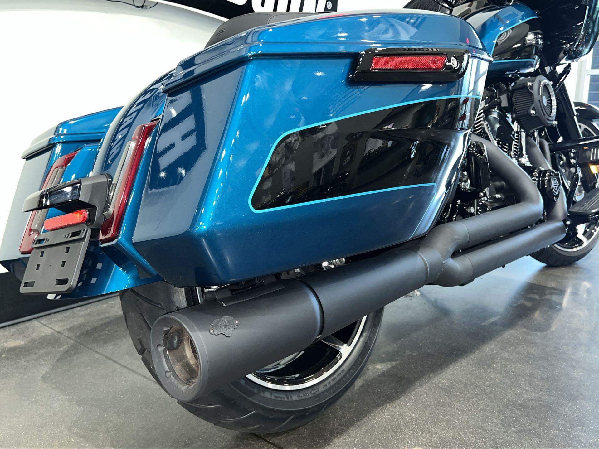 2026 Harley-Davidson® Road Glide™ FLTRX, photo 9