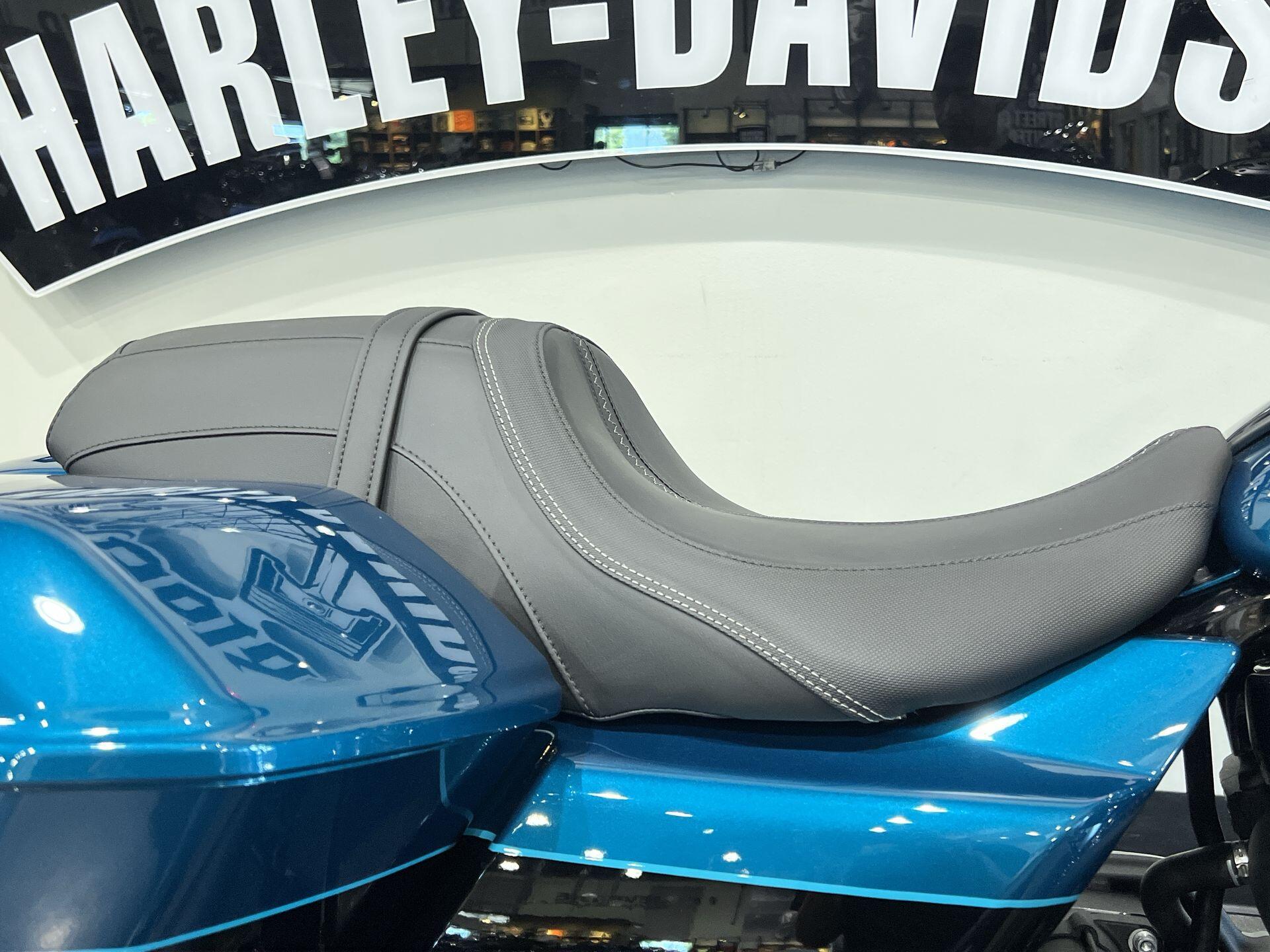 2026 Harley-Davidson® Road Glide™ FLTRX, photo 6