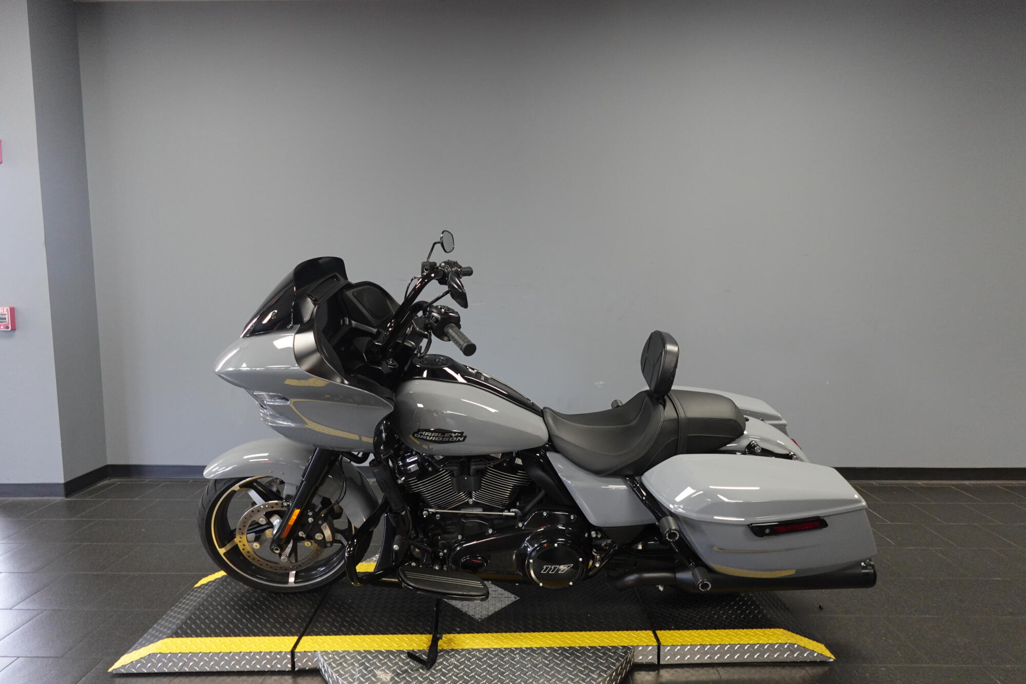 2026 Harley-Davidson® Road Glide® FLTRX, photo 5