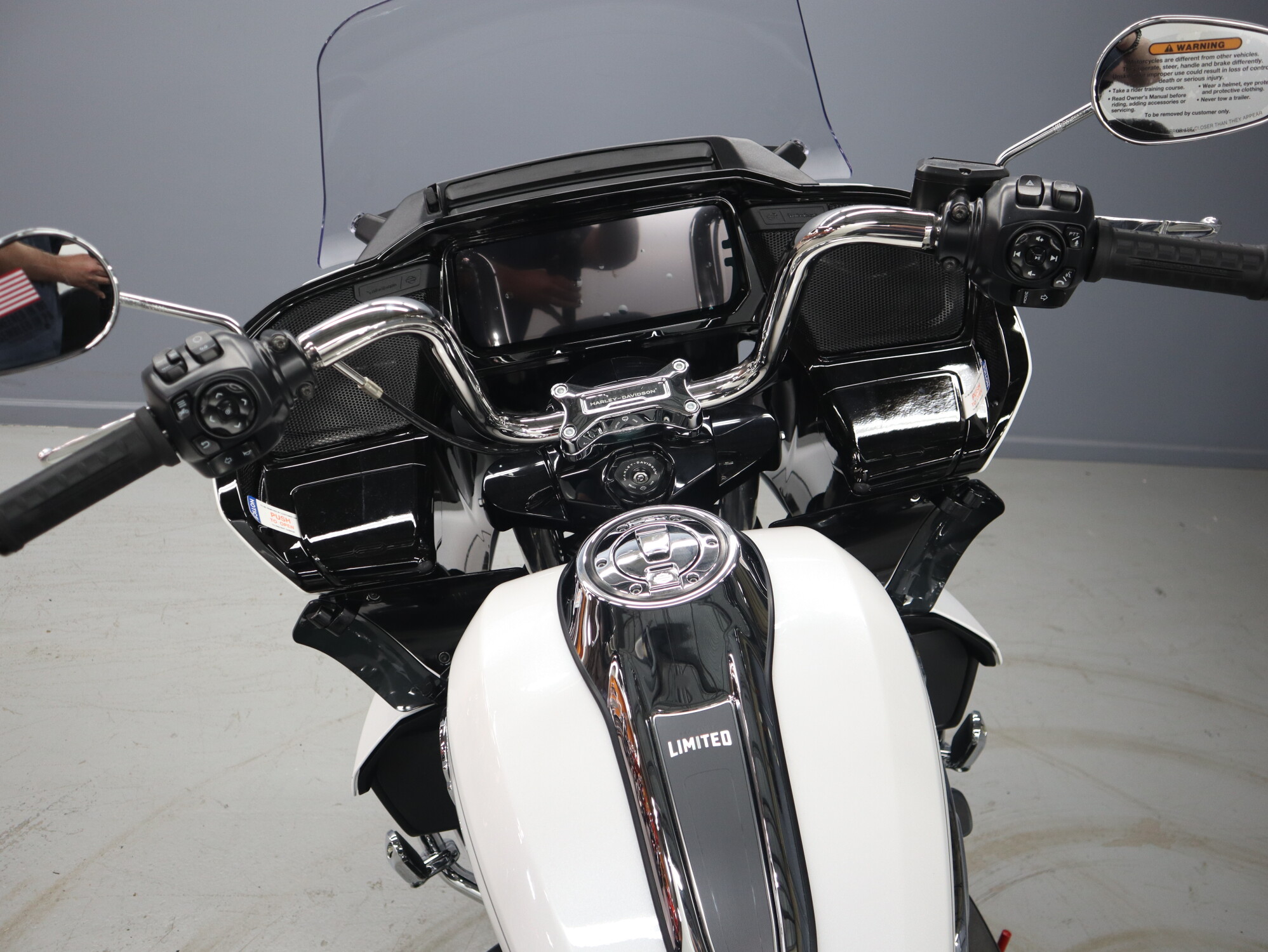 2026 Harley-Davidson® Road Glide Limited FLTRXL, photo 10