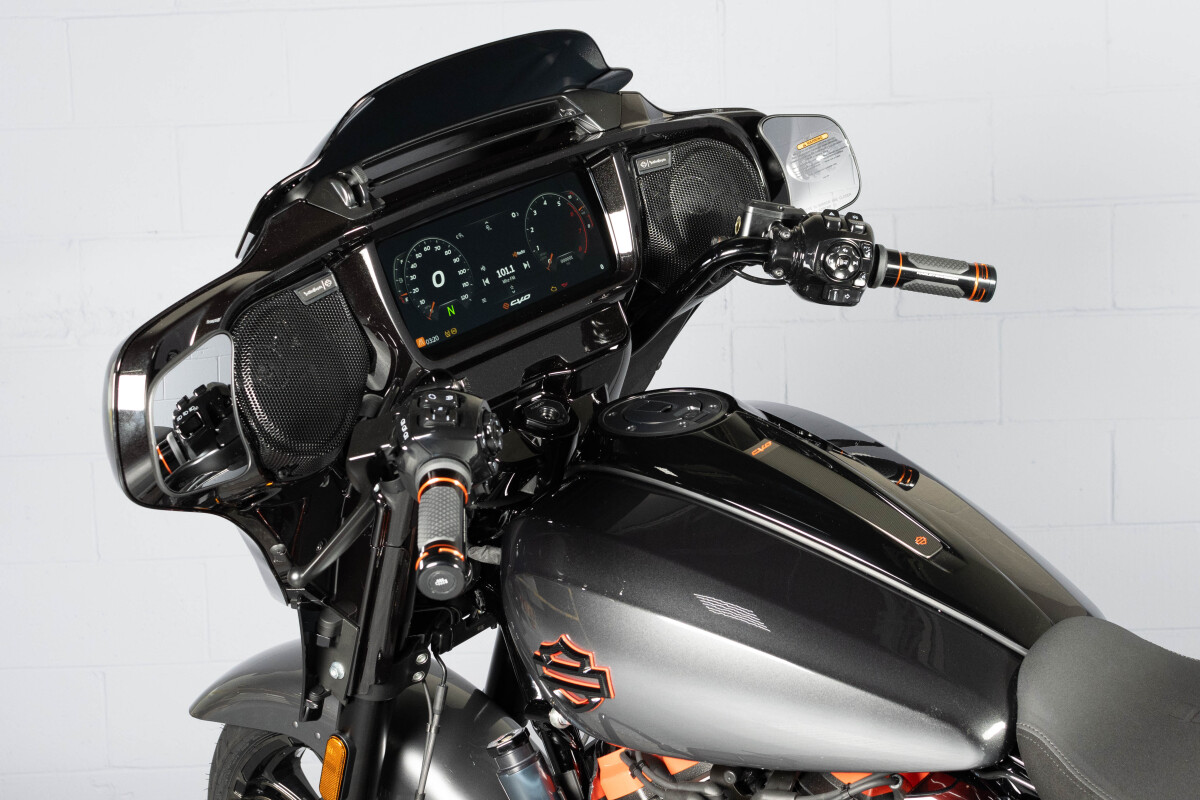 2025 Harley-Davidson® CVO™ Street Glide® FLHXSE, photo 31