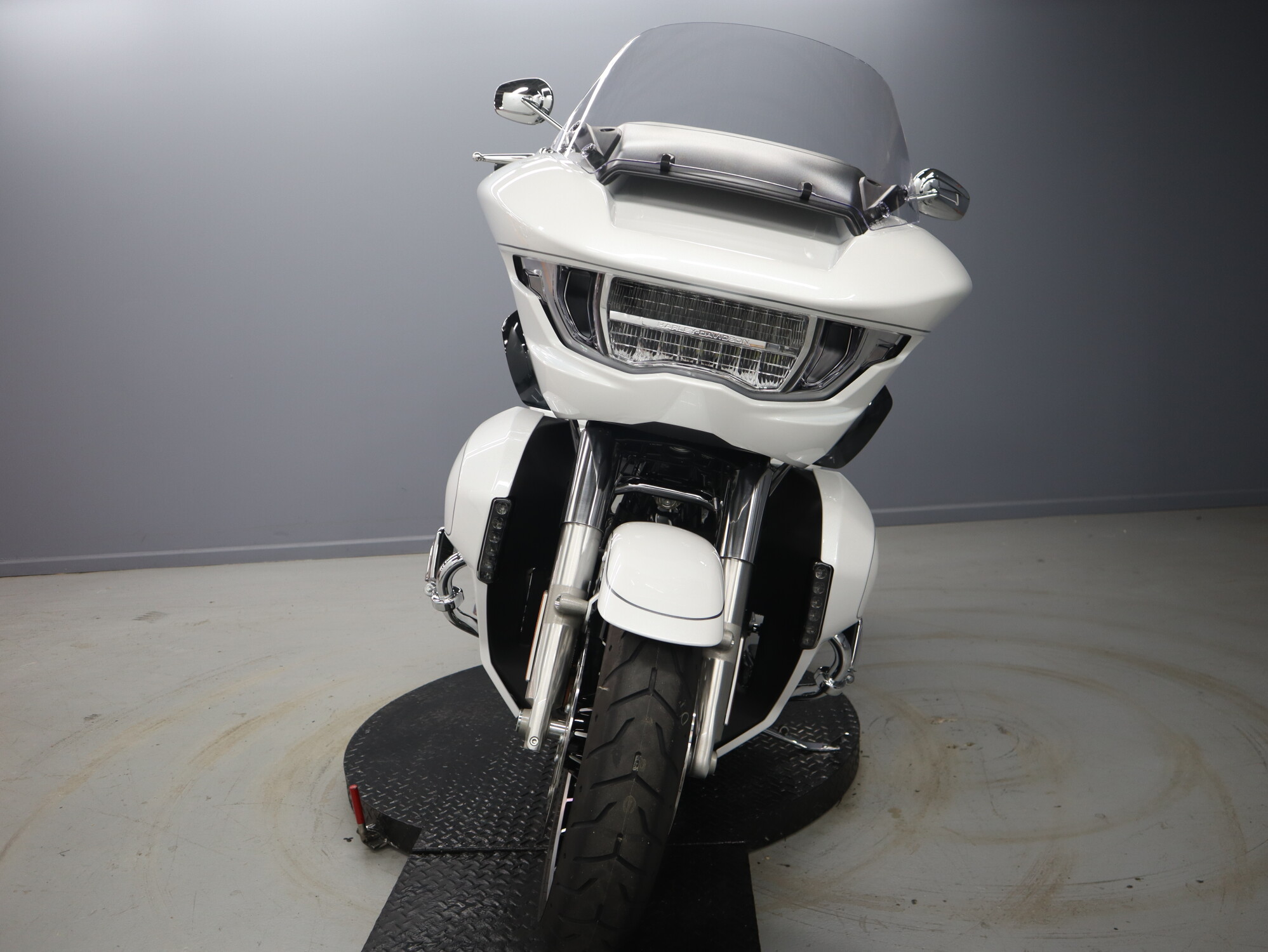 2026 Harley-Davidson® Road Glide Limited FLTRXL, photo 3