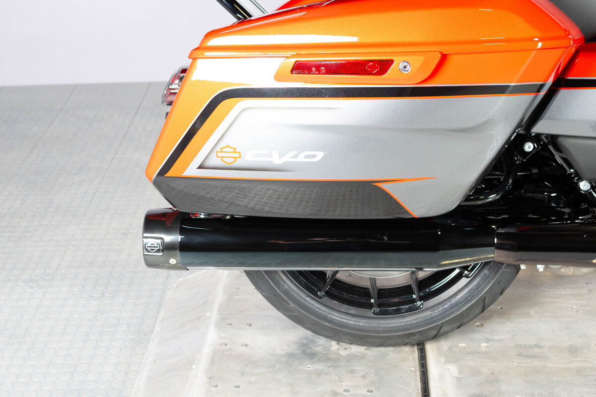 2026 Harley-Davidson® CVO Street Glide Limited FLHXLSE, photo 3
