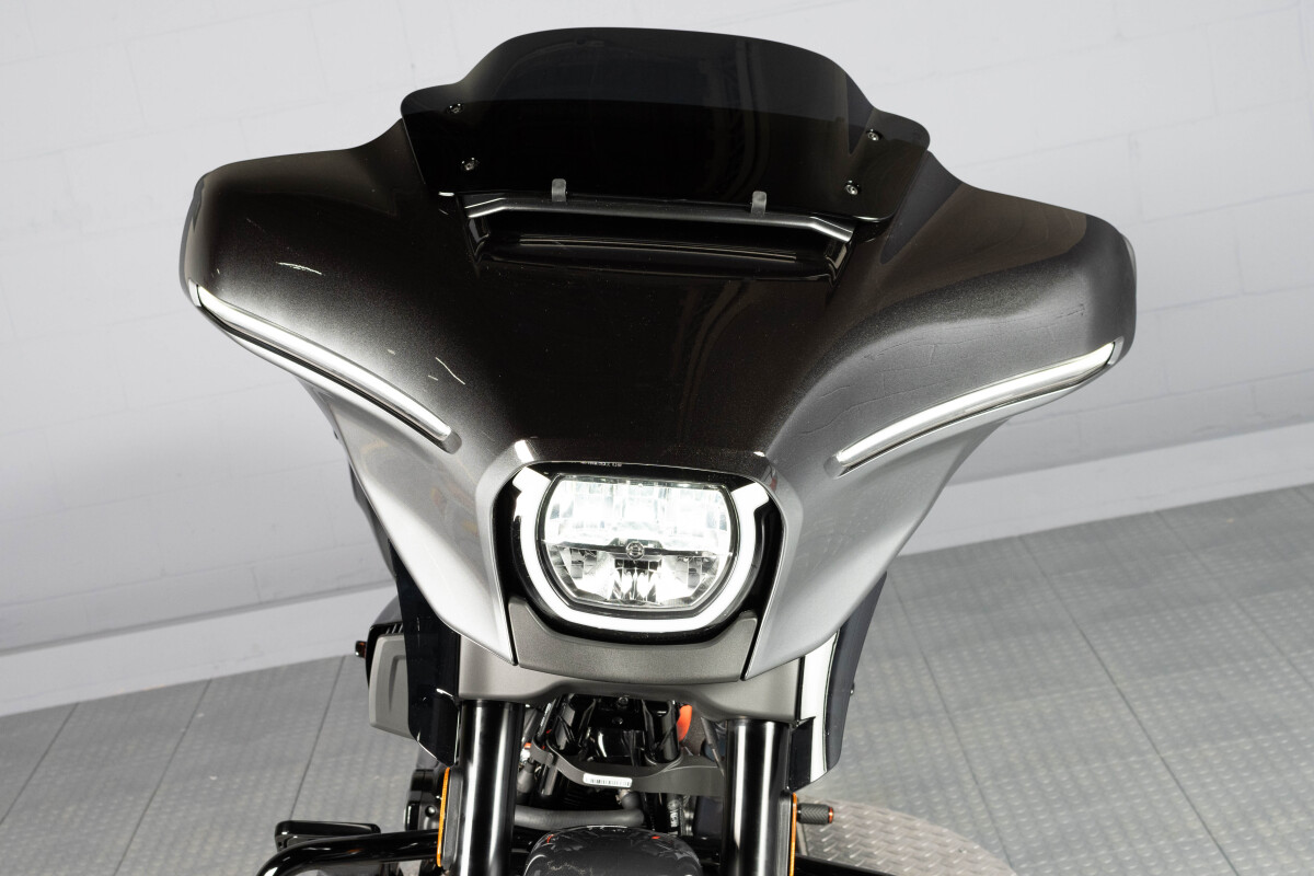 2025 Harley-Davidson® CVO™ Street Glide® FLHXSE, photo 17