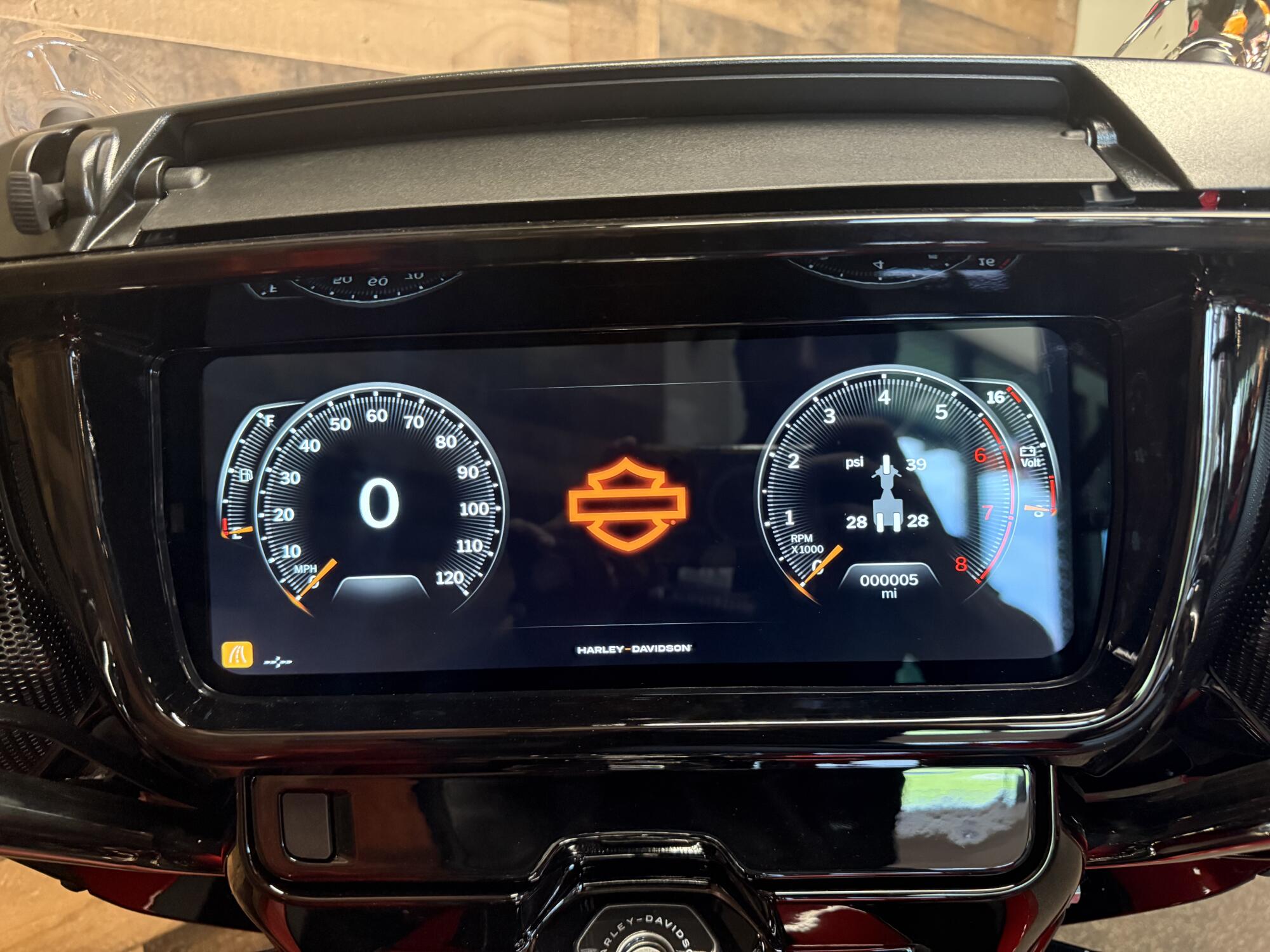 2026 Harley-Davidson® Street Glide 3 Limited Brilliant Red Chrome Trim FLHLT, photo 9