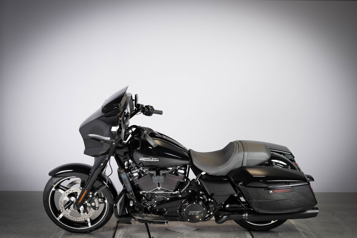 2026 Harley-Davidson® Street Glide® FLHX, photo 6