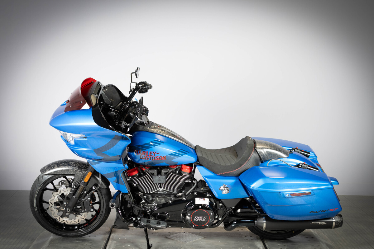 2026 Harley-Davidson® CVO Road Glide ST FLTRXSTSE, photo 15