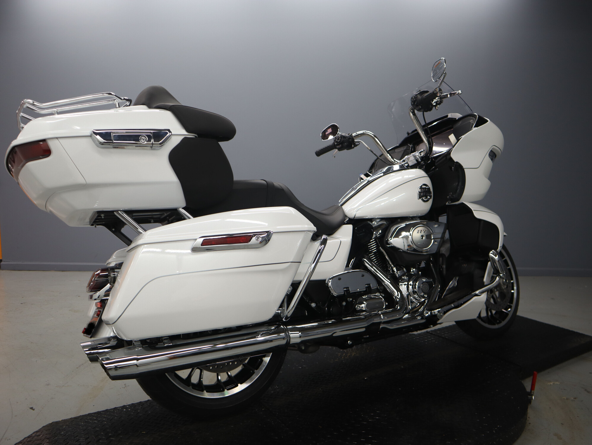 2026 Harley-Davidson® Road Glide Limited FLTRXL, photo 8