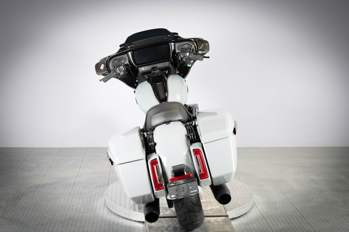 2026 Harley-Davidson® Street Glide® FLHX, photo 8