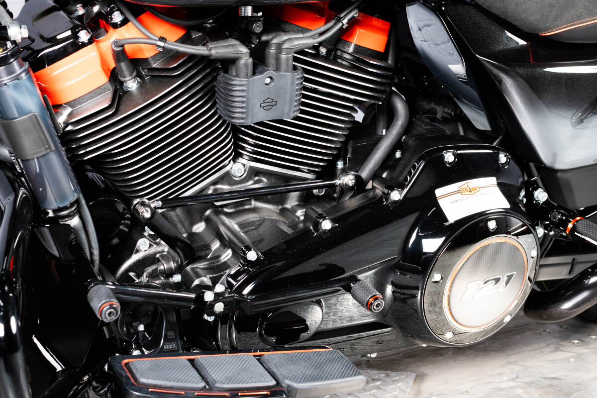 2025 Harley-Davidson® CVO™ Street Glide® FLHXSE, photo 25