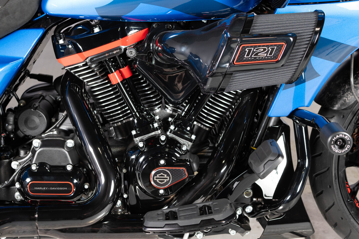 2026 Harley-Davidson® CVO Road Glide ST FLTRXSTSE, photo 6