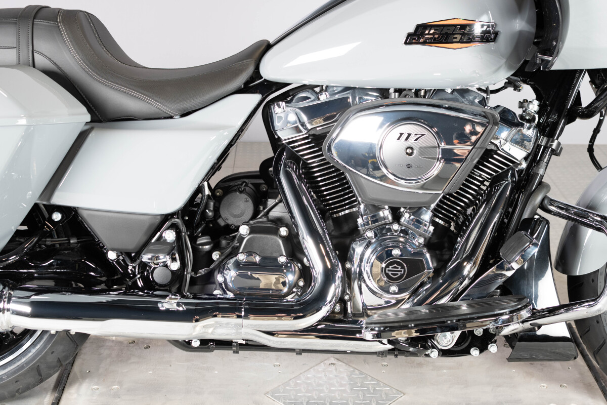 2026 Harley-Davidson® Road Glide™ FLTRX, photo 3