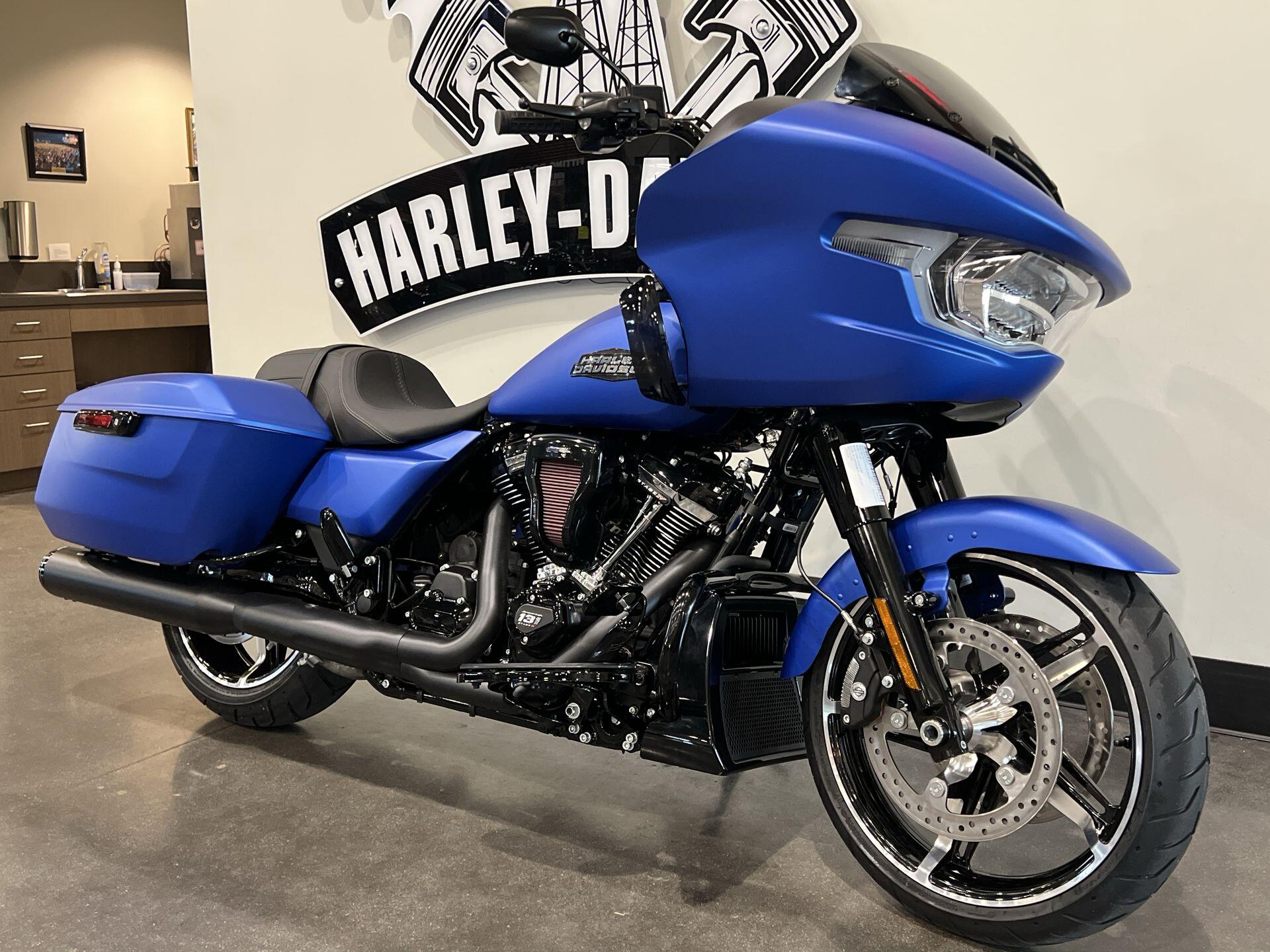 2026 Harley-Davidson® Road Glide™ FLTRX, photo 2