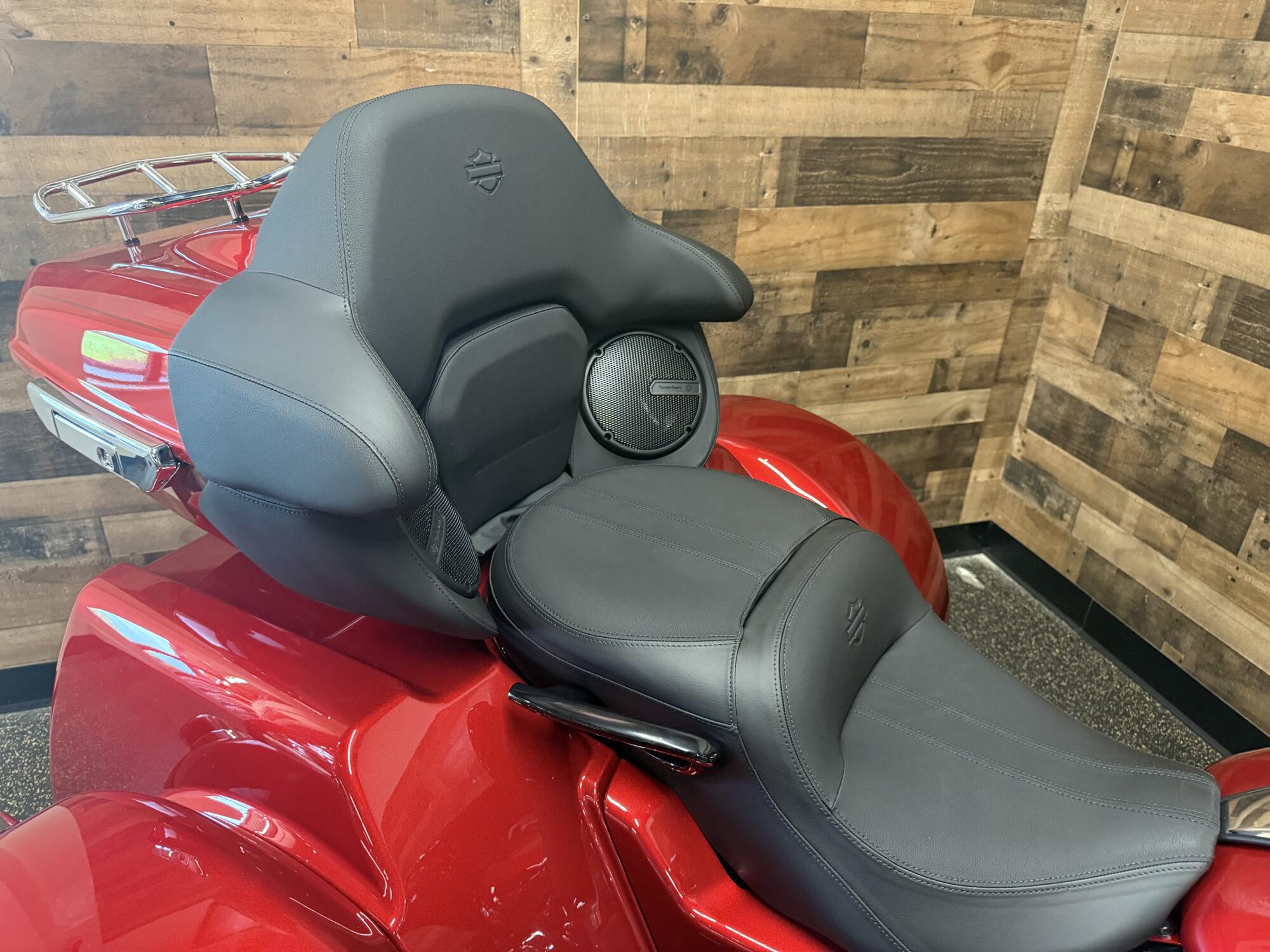 2026 Harley-Davidson® Street Glide 3 Limited Brilliant Red Chrome Trim FLHLT, photo 8