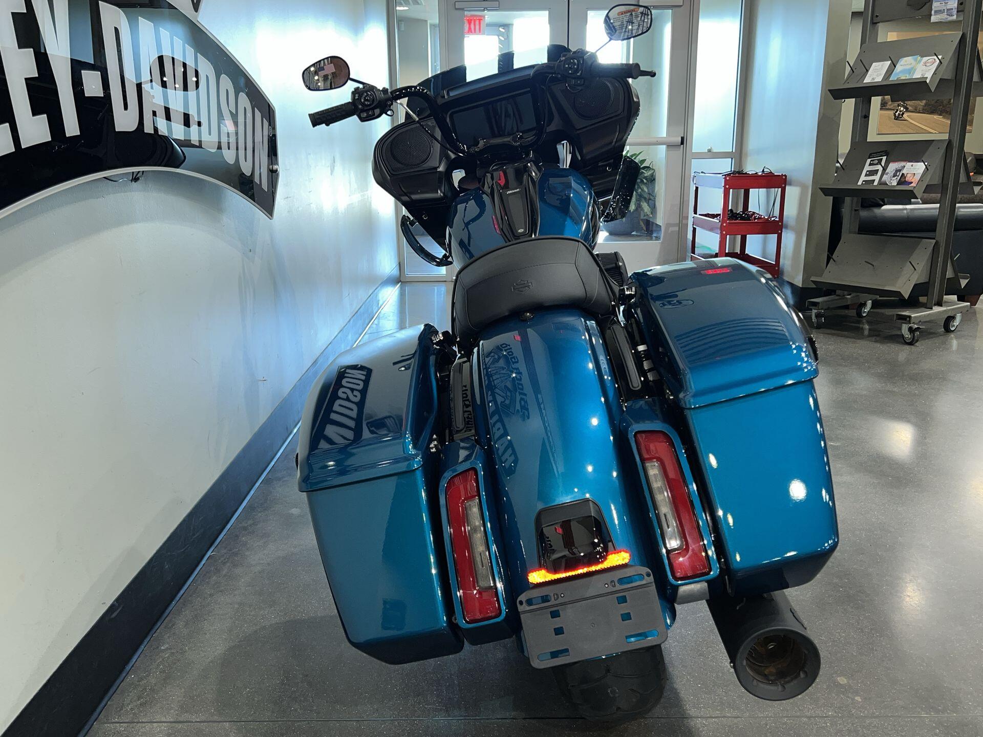2026 Harley-Davidson® Road Glide™ FLTRX, photo 10