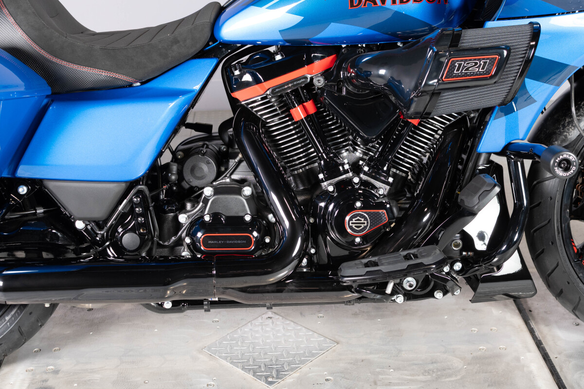 2026 Harley-Davidson® CVO Road Glide ST FLTRXSTSE, photo 3