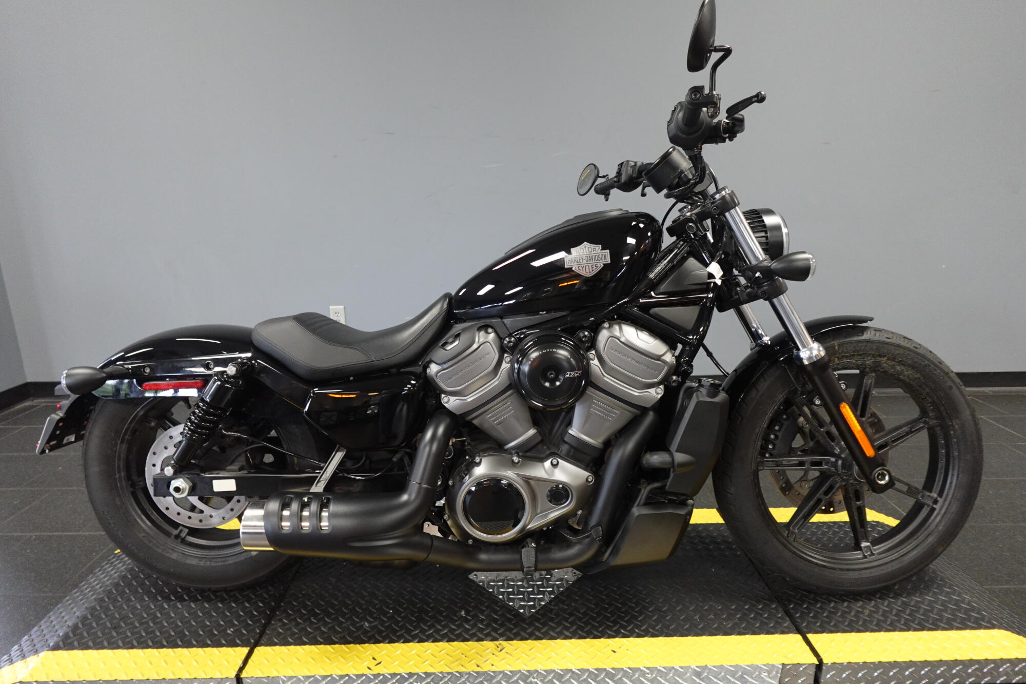 2024 Harley-Davidson® Nightster™ RH975