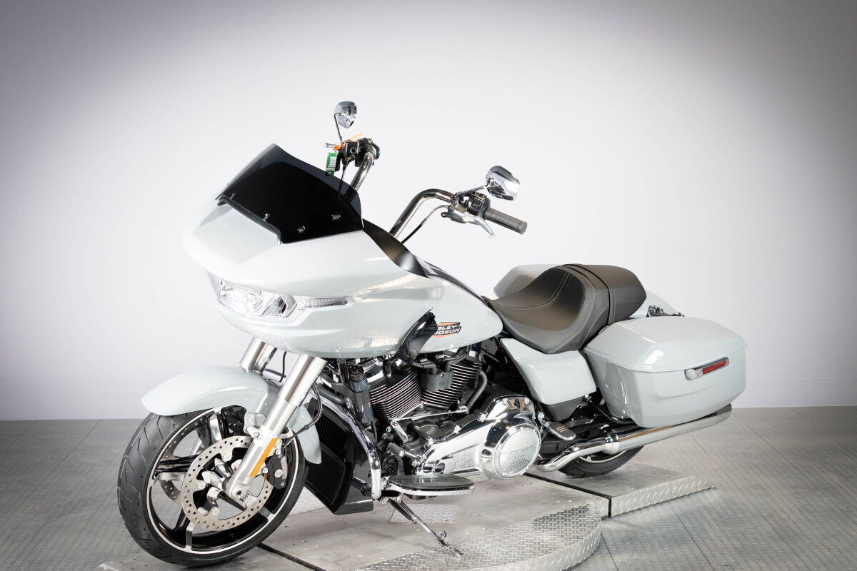 2026 Harley-Davidson® Road Glide™ FLTRX, photo 13