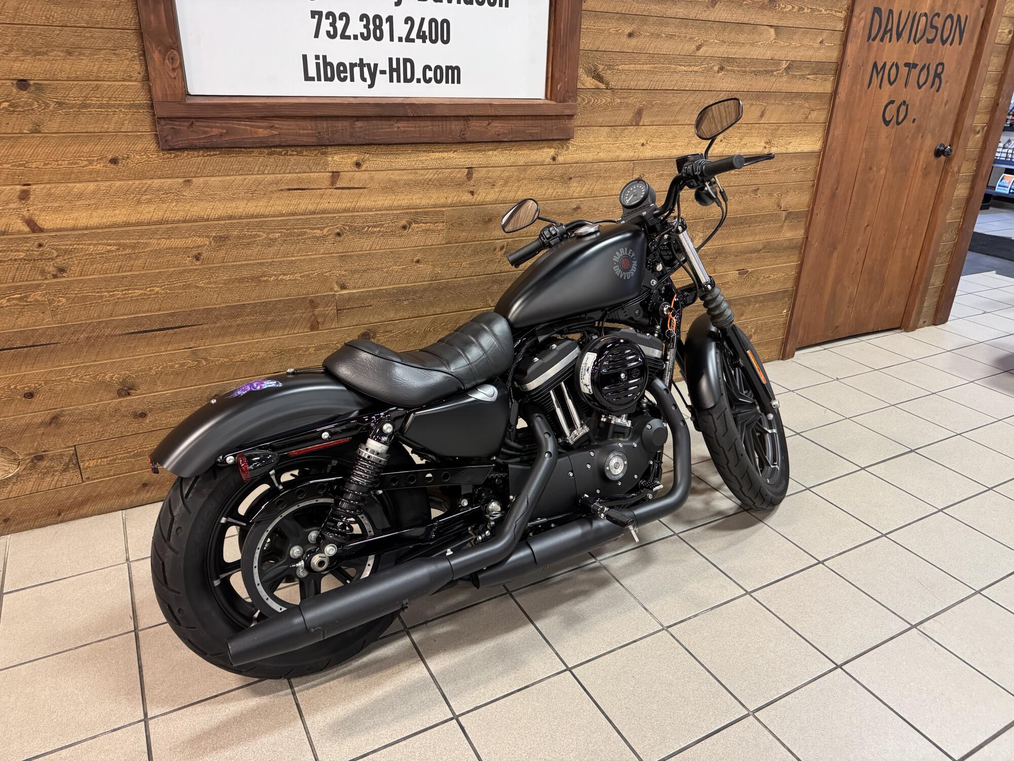 2019 Harley-Davidson® Iron 883™ Black Denim XL883N, photo 8