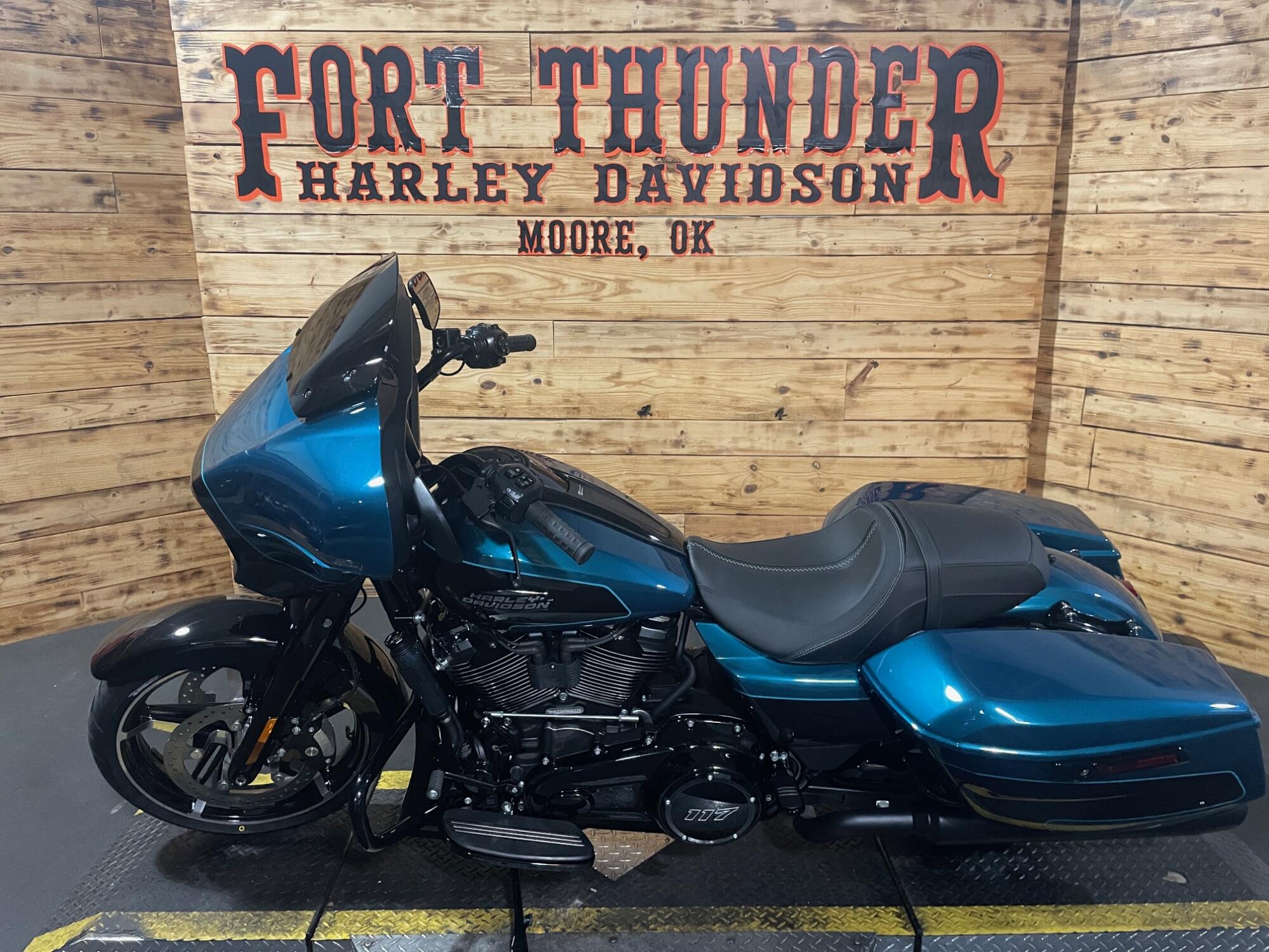 2026 Harley-Davidson® Street Glide® FLHX, photo 8