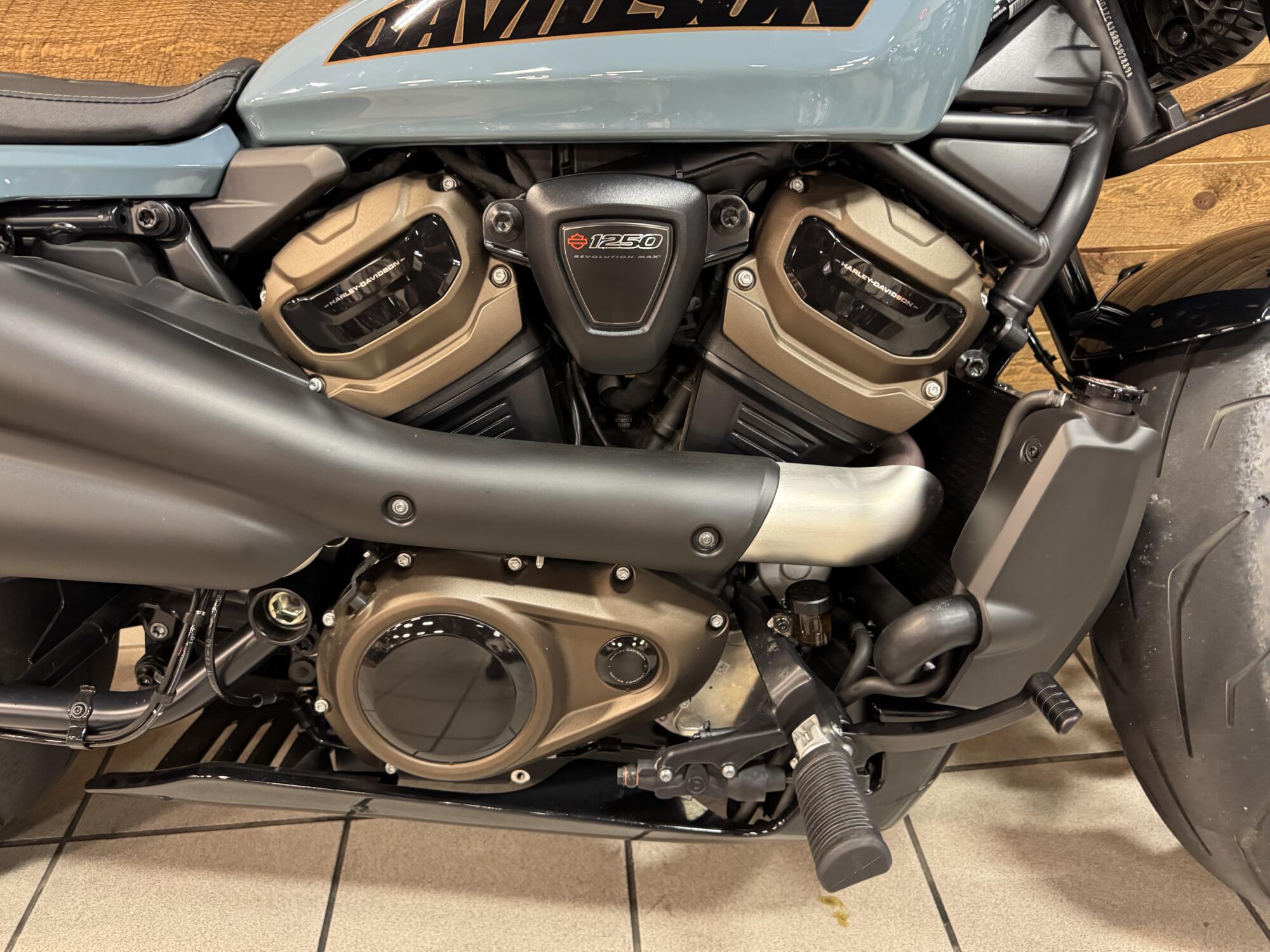 2024 Harley-Davidson® Sportster® S Sharkskin Blue RH1250S, photo 3