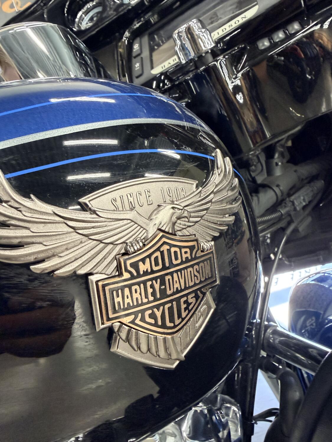 2018 Harley-Davidson® Ultra Limited FLHTK, photo 3