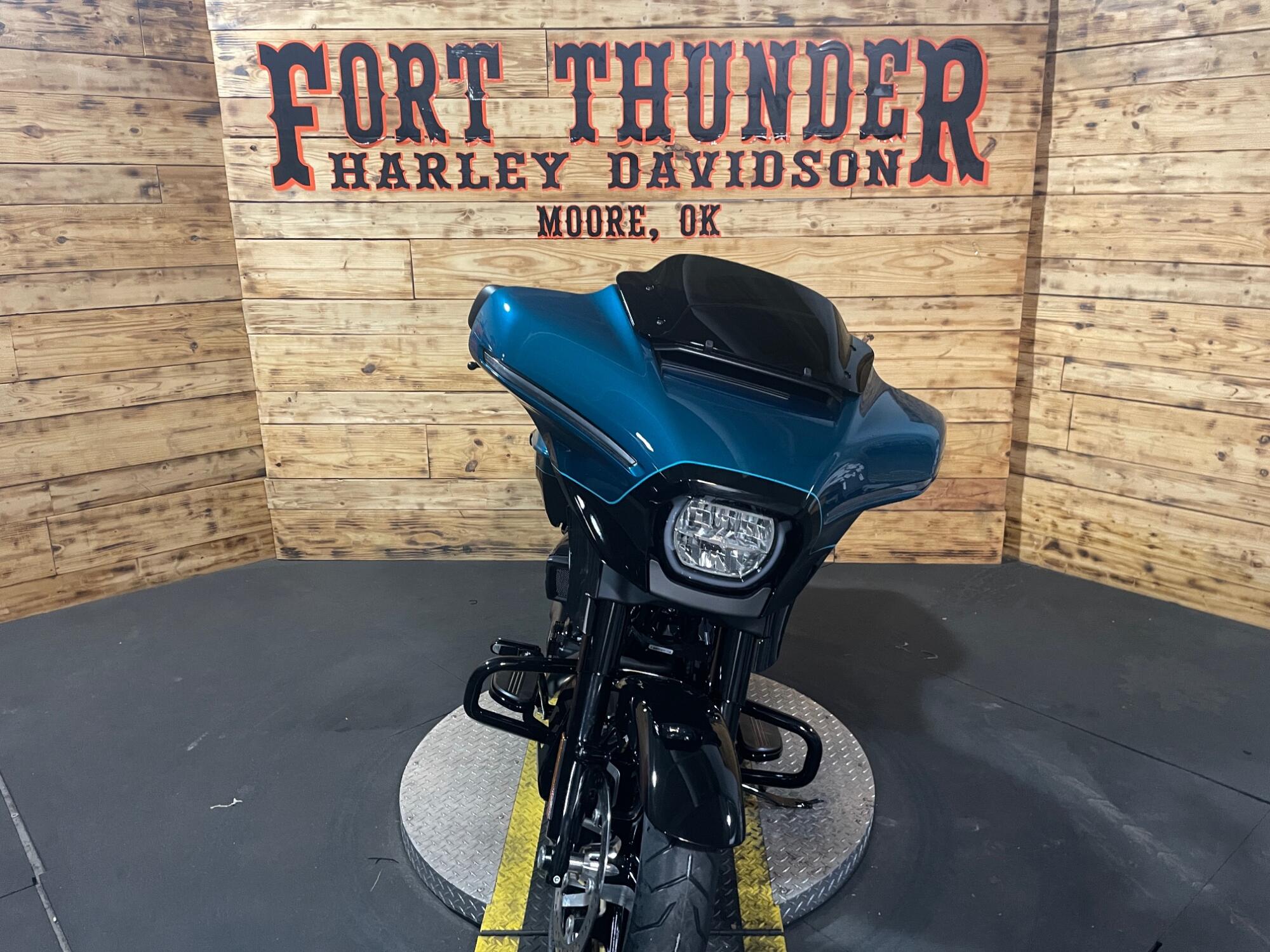2026 Harley-Davidson® Street Glide® FLHX, photo 4