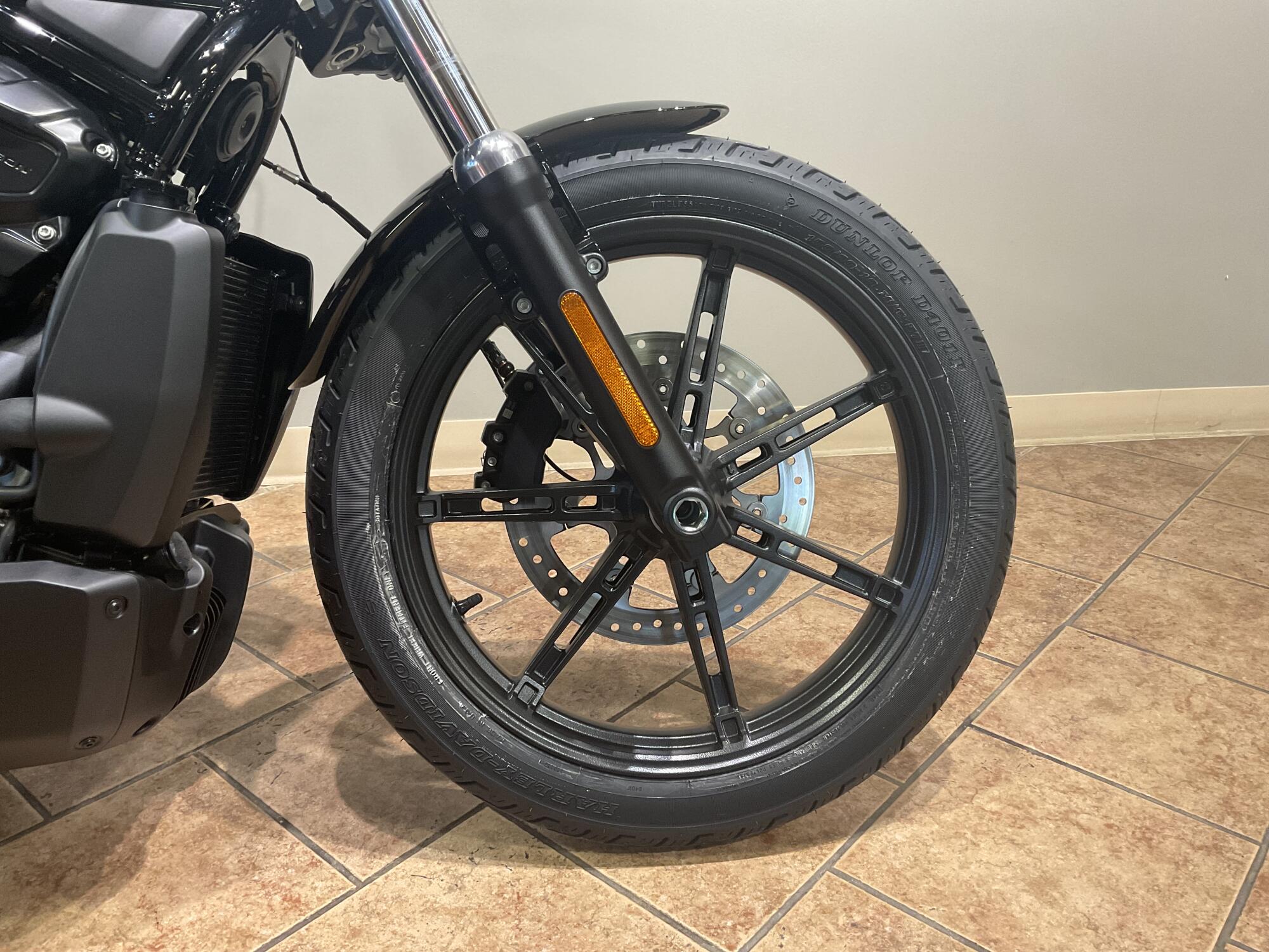 2026 Harley-Davidson® RH975 Nightster® Vivid Black Black Trim, photo 8