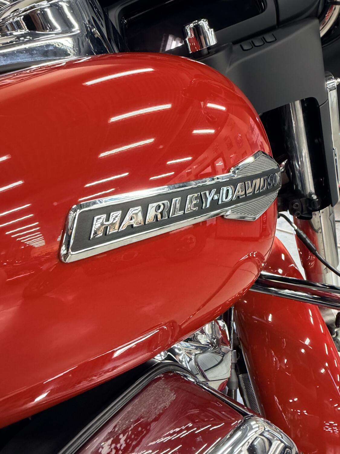 2023 Harley-Davidson® Street Glide® FLHX, photo 3