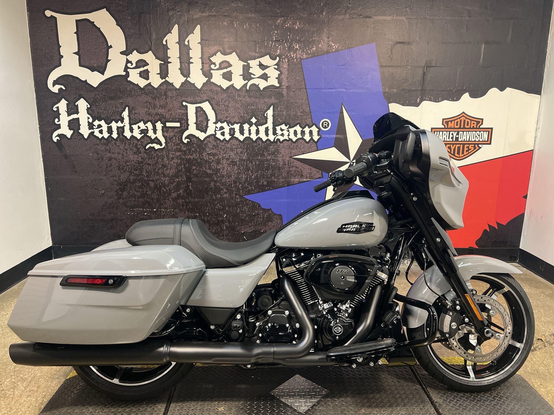 2026 Harley-Davidson® Street Glide® FLHX