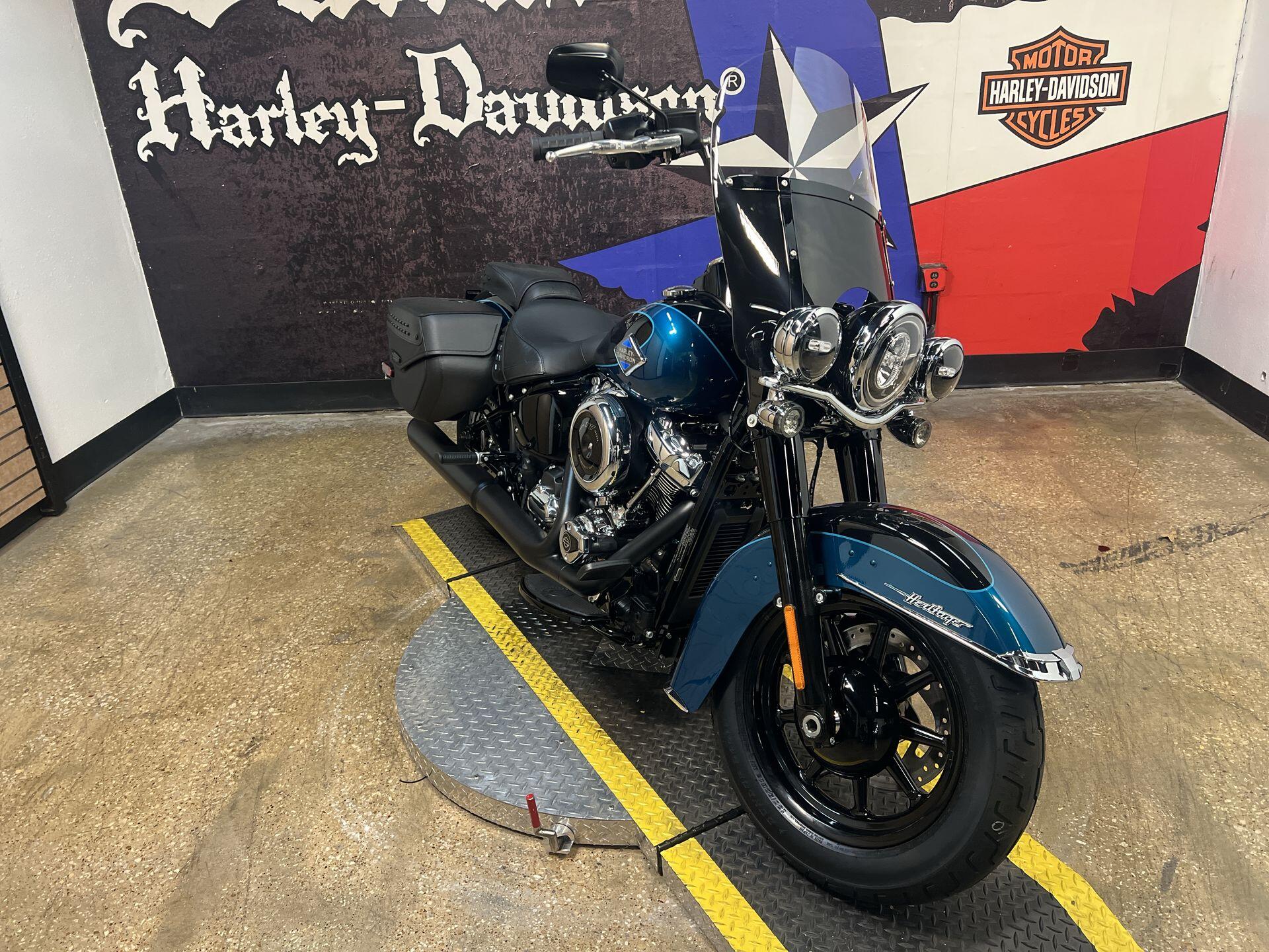 2026 Harley-Davidson® Heritage Classic FLHC, photo 6