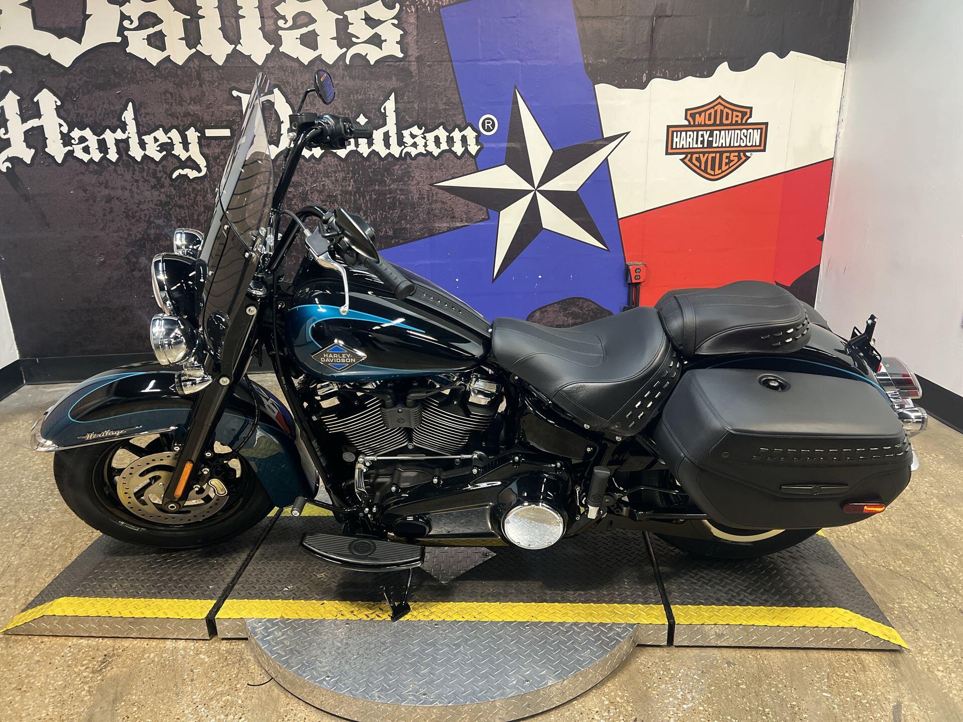 2026 Harley-Davidson® Heritage Classic FLHC, photo 3